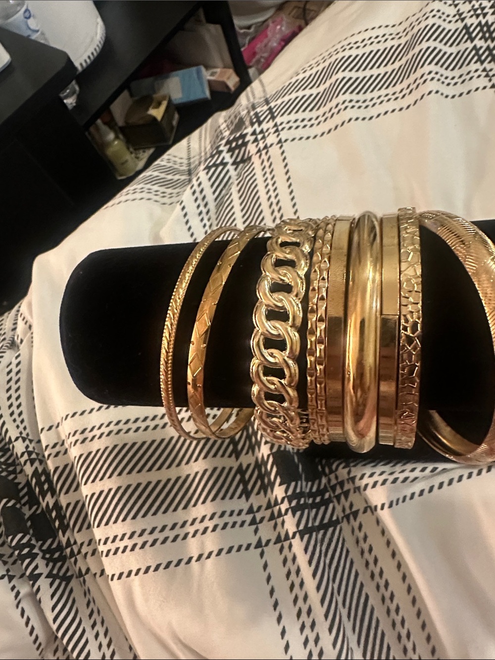 Gold Women's Stacked Bangle Bracelet Set - Elegant Layered Look